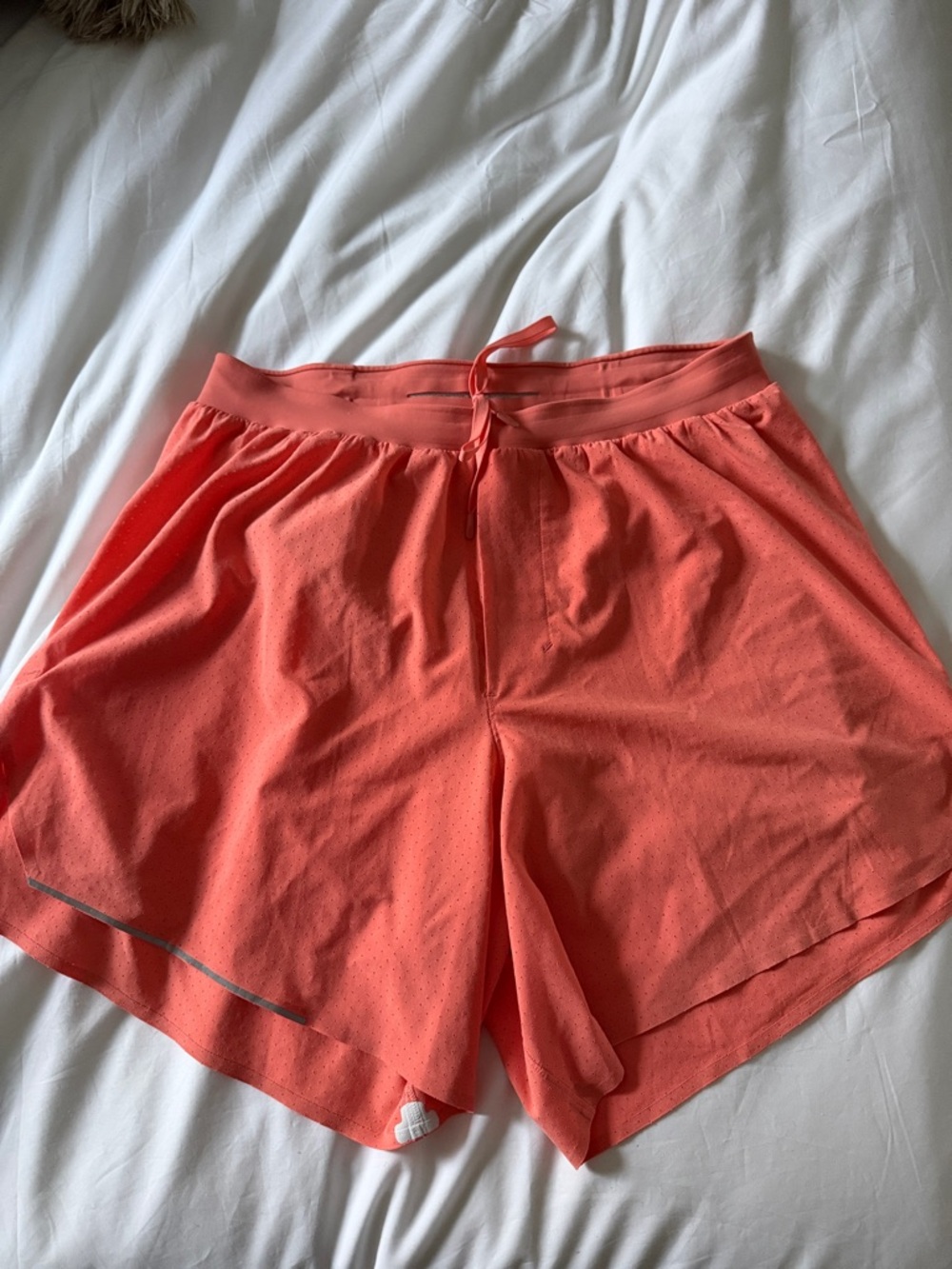 lululemon athletica Coral Athletic Drawstring running Shorts w/liner